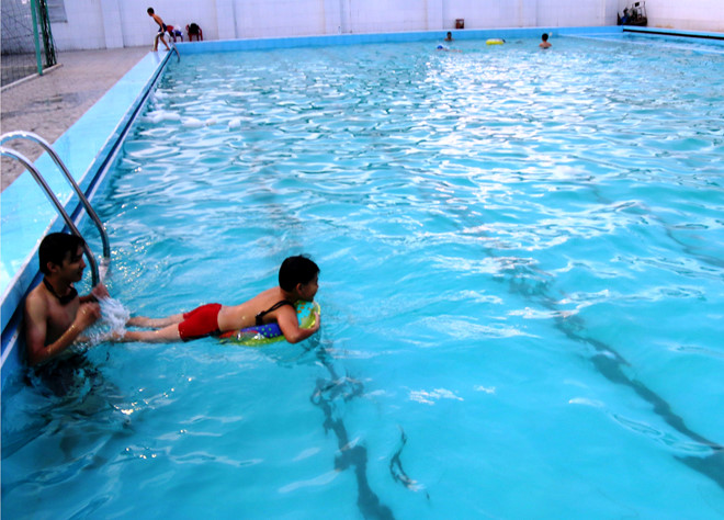 Dạy tập bơi như thế nào là chuẩn nhất cho trẻ 4 tuổi