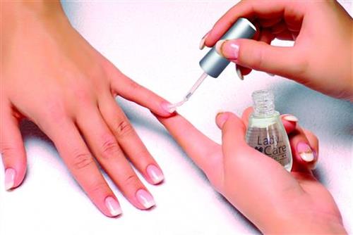 Dụng cụ chuyên dùng làm nail và chăm sóc móng tại nhà cần phải có