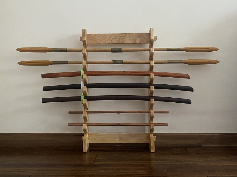 Giá bán kệ trưng kiếm, túi đựng kiếm gỗ Nhật Bản rẻ nhất tp.hcm