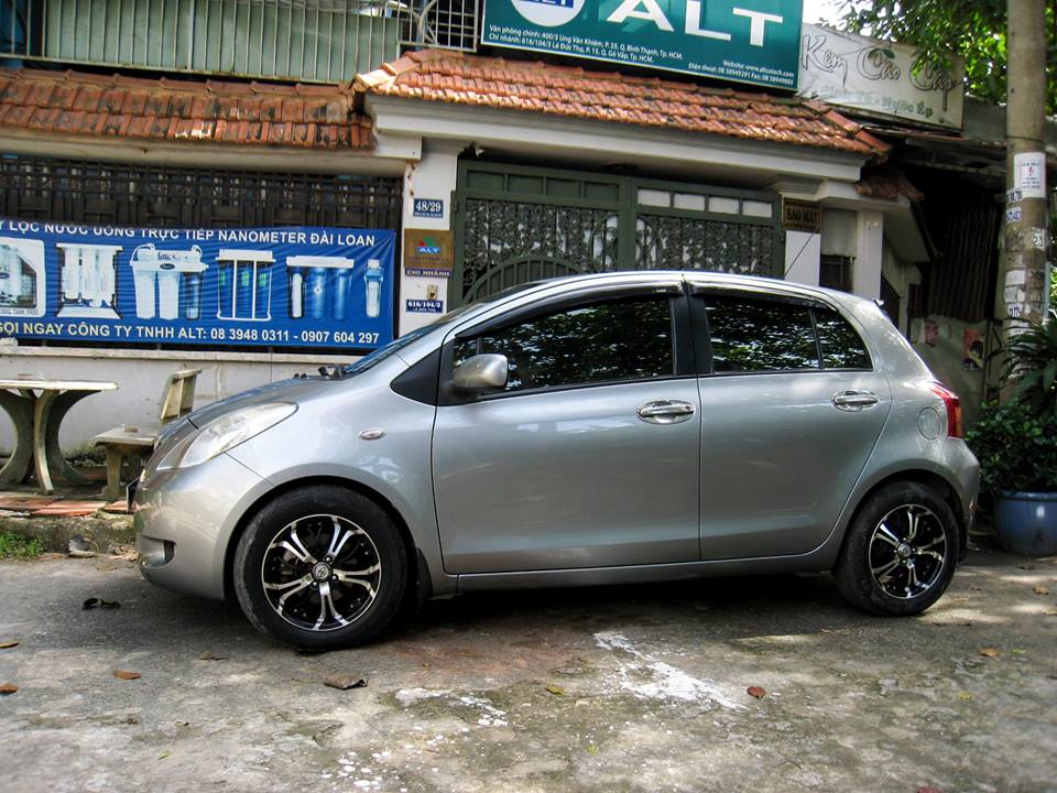 Thu Mua Xe hơi cũ giá cao Bán Ô tô toyota kia ford rẻ tphcm