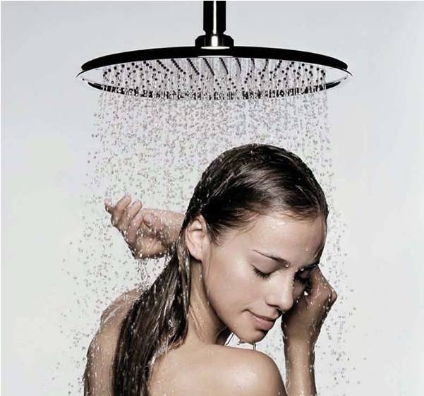 Lựa chọn tắm vòi hoa sen hay tắm bồn là tốt hơn?