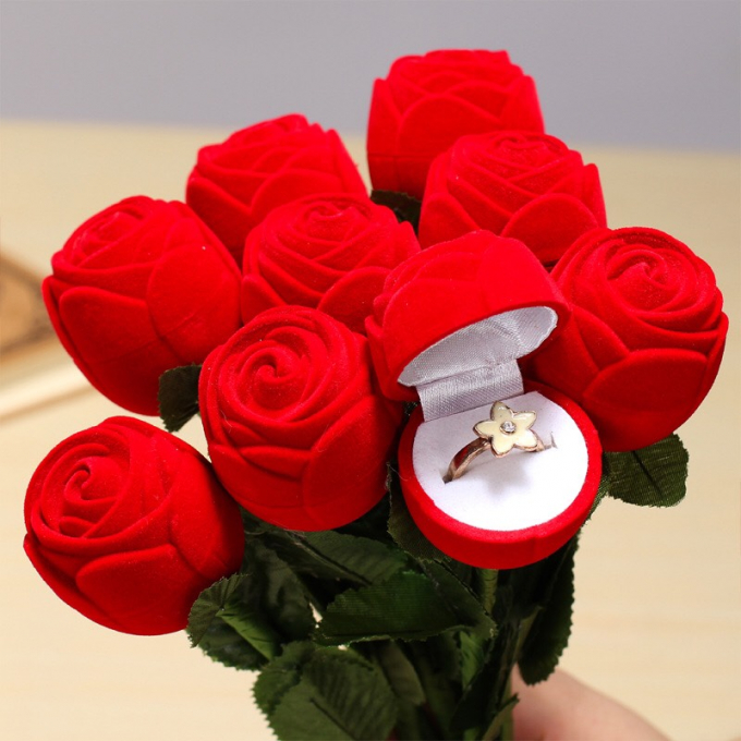 0113 hộp đựng nhẫn hoa hồng