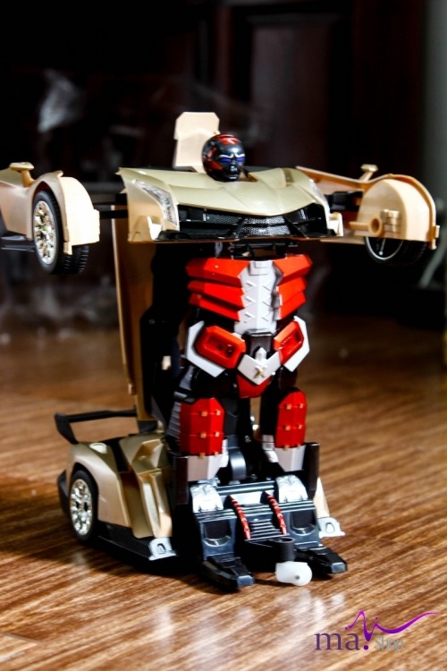 Robot biến hình Siêu xe màu Gold 007