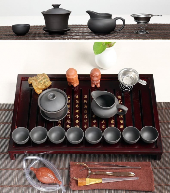 Bàn trà điện đa năng - người mê trà đạo ngày nay nên có