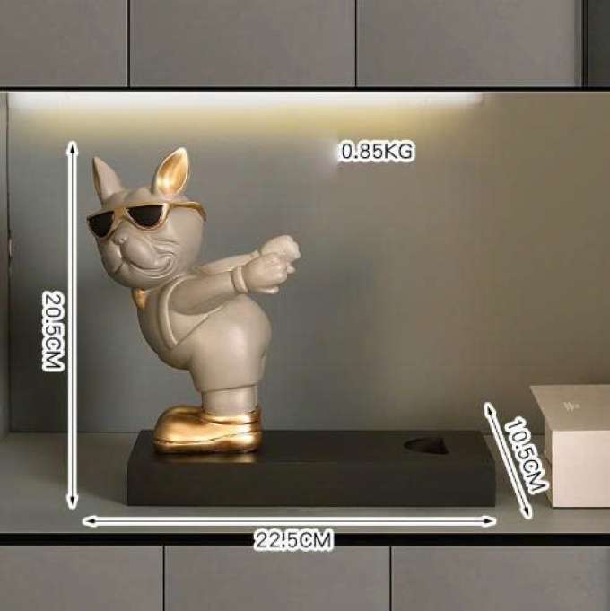Kệ trưng bày rượu trang trí decor cho Bully ôm chai rượu 036