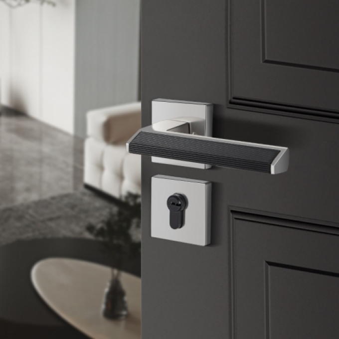 Khóa cửa tay gạt inox sáng bóng phối vân đen cao cấp 160