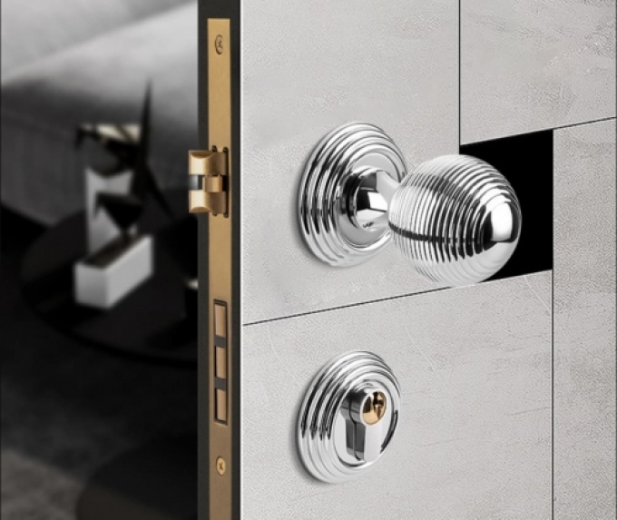 Khóa Cửa Trong Nhà Dáng Nắm 147