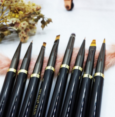 Các loại cọ vẽ nail phổ biến và công dụng chi tiết cho từng loại