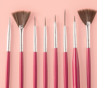 Cách vệ sinh cọ vẽ nail bằng nguyên liệu tự nhiên an toàn, tiết kiệm