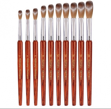 Cọ đắp bột Kolinsky và cọ tổng hợp: Loại nào tốt hơn cho nail?
