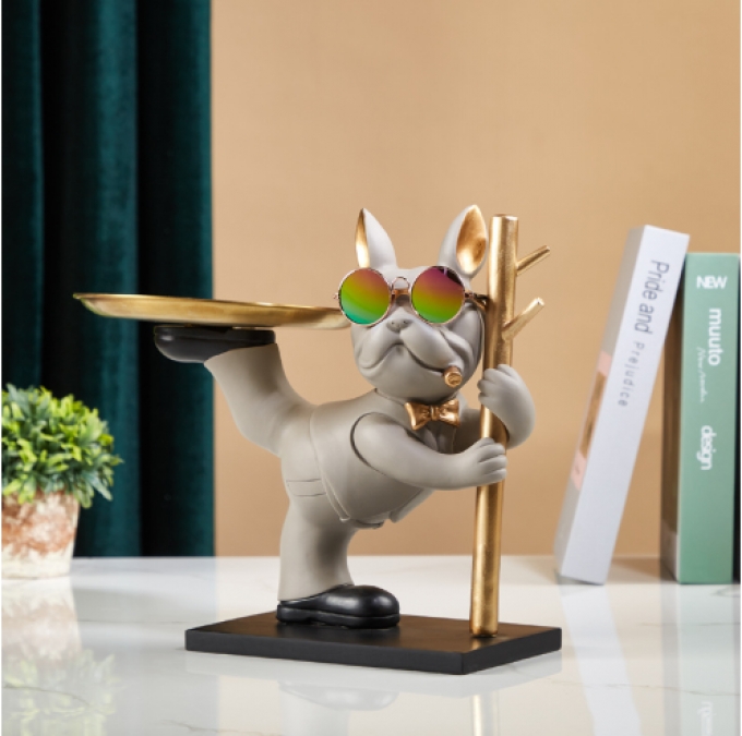 Tượng decor trang trí chó Bully cầm cột xiếc kệ đựng đồ mini phong cách Châu Âu 039